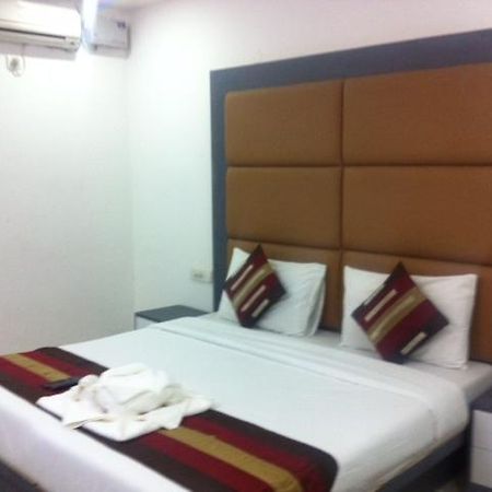Hotel Karat 87 Inn Nowe Delhi Zewnętrze zdjęcie